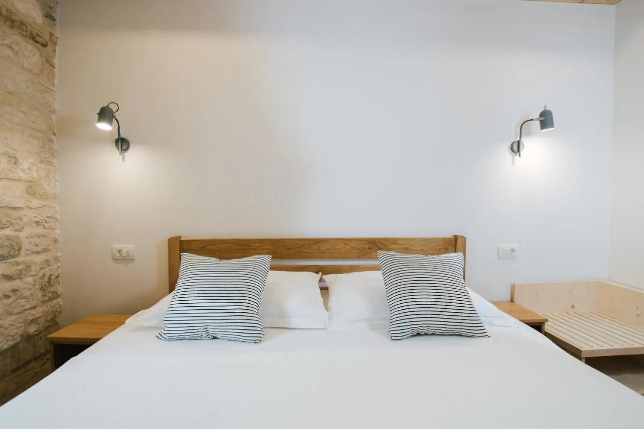 Franka Hotel Trogir 0*,