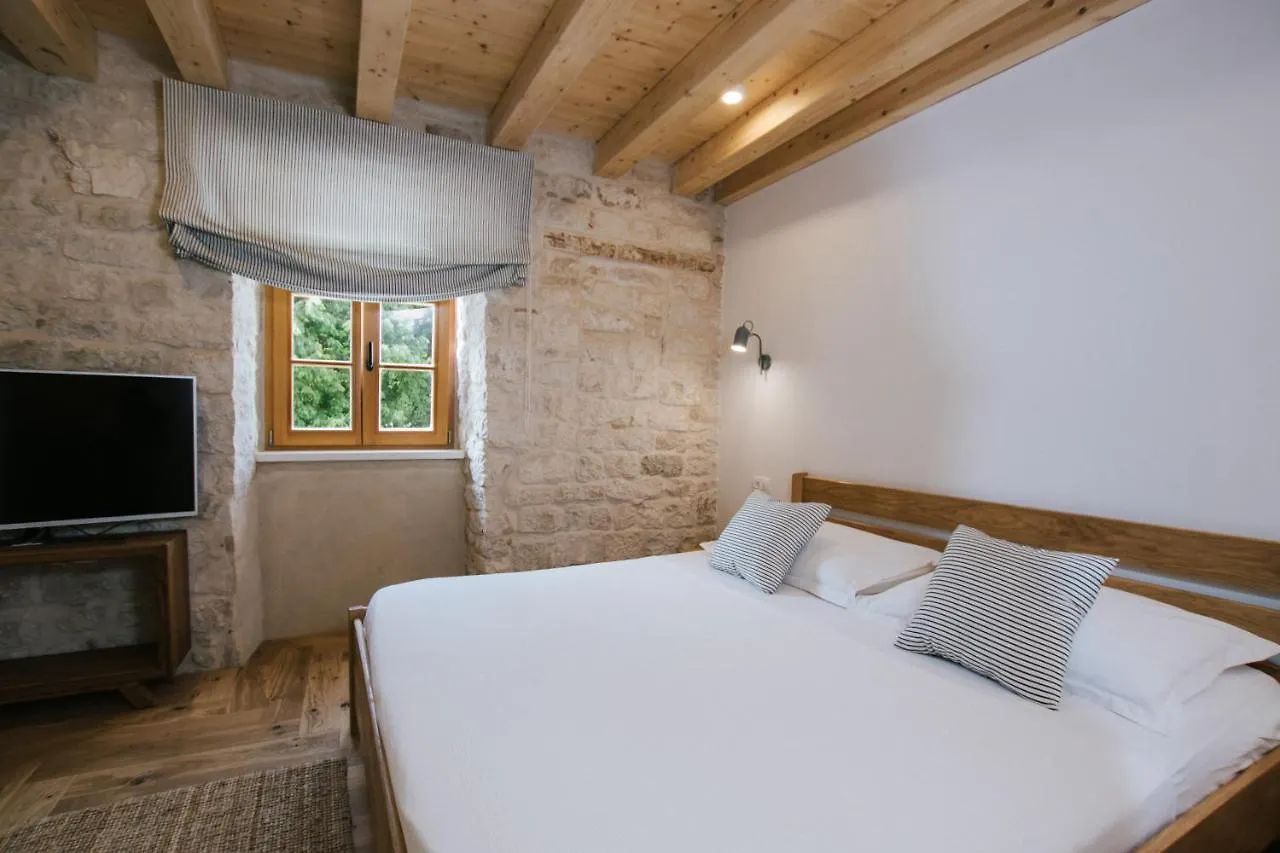 Franka Hotel Trogir 0*,