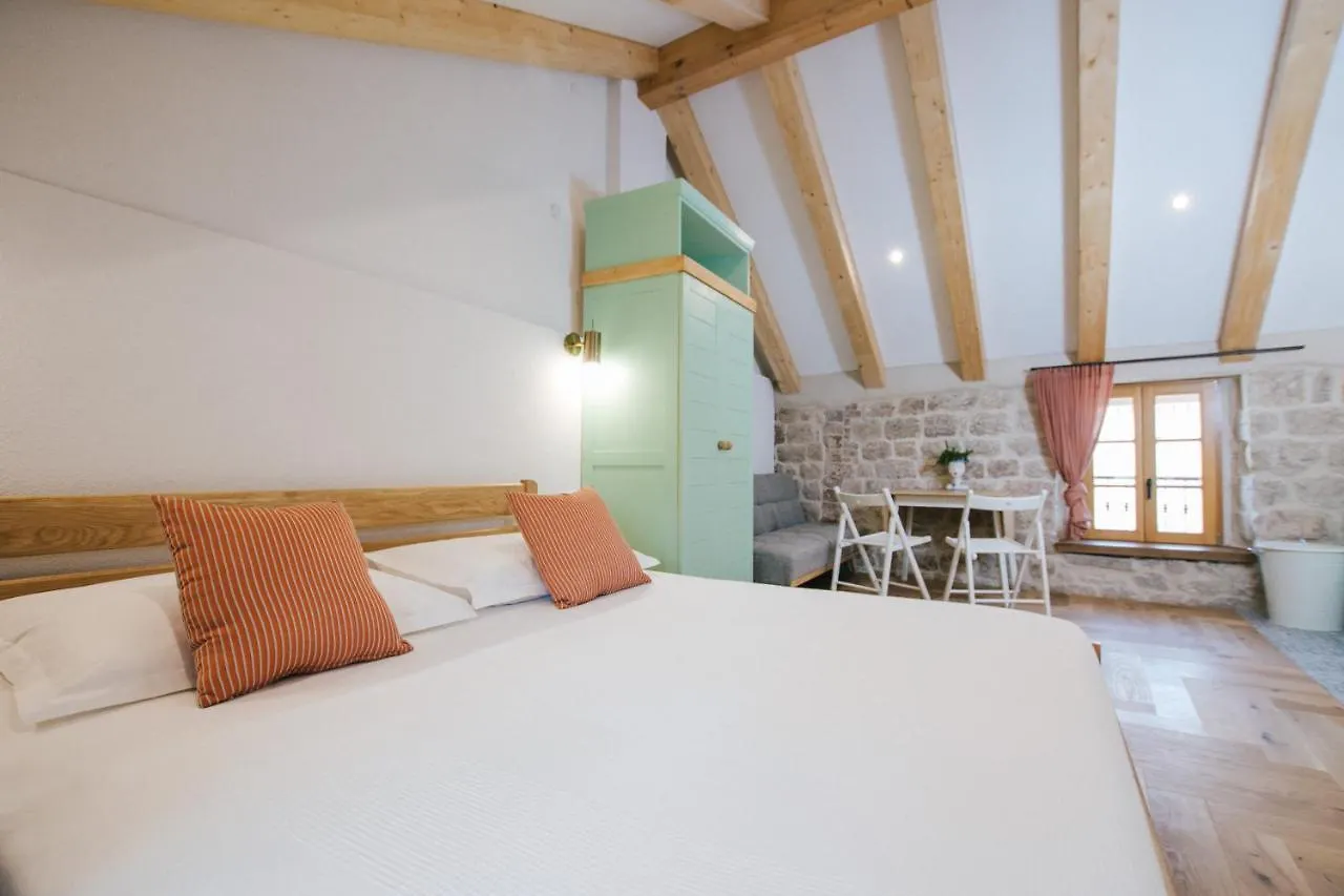 Hotel Franka Trogir 0*,